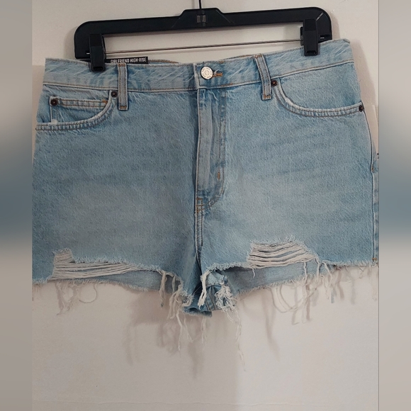 A4 BDG girlfriend high rise shorts size 31 - Picture 1 of 7